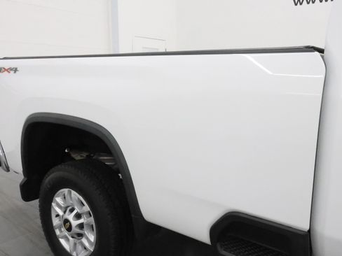 Used 2022 Chevrolet Silverado 2500 LT w/ Convenience Package image 24