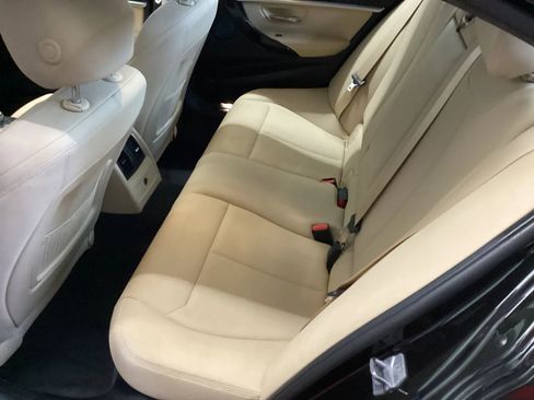 Used 2018 BMW 330i xDrive Sedan w/ Convenience Package AWD/4WD image 12