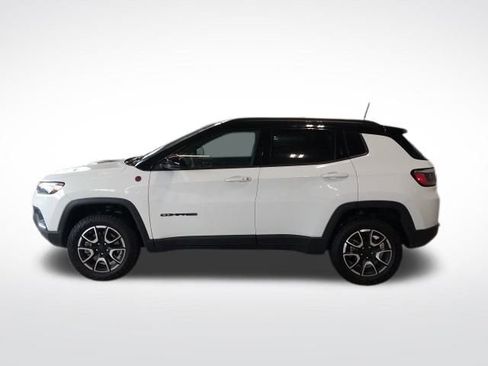 Used 2024 Jeep Compass Trailhawk w/ Trailhawk Convenience Group image 23