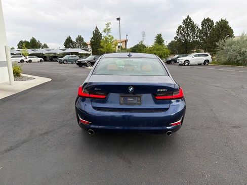 Used 2019 BMW 330i xDrive Sedan w/ Premium Package AWD/4WD image 4