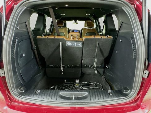 Used 2020 Chrysler Pacifica Limited FWD image 32