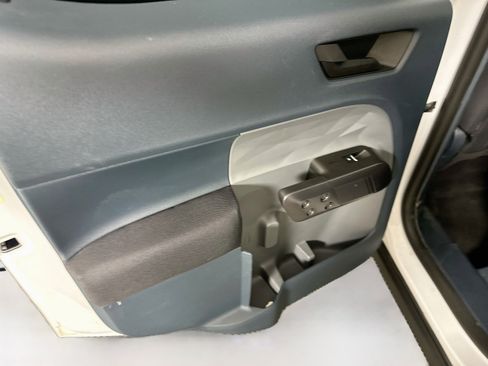 Used 2024 Ford Maverick XL FWD image 25