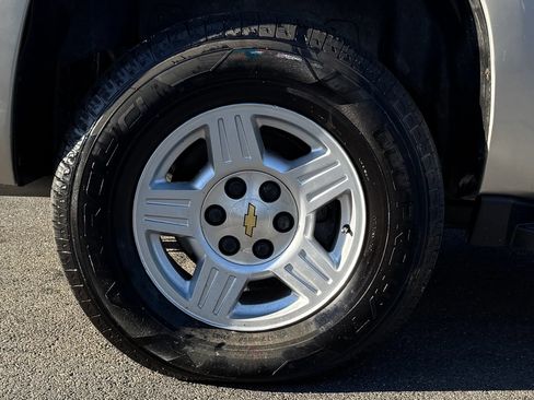Used 2008 Chevrolet Avalanche LS AWD/4WD image 9