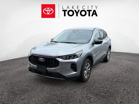 Used 2024 Ford Escape Active image 1