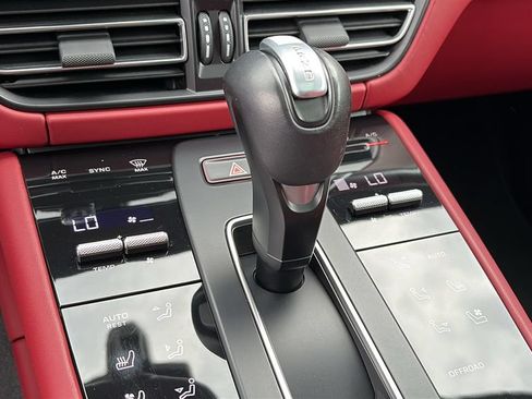 Used 2024 Porsche Macan GTS AWD/4WD image 18