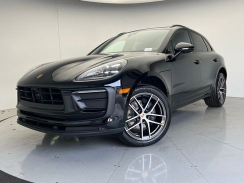 Used 2026 Porsche Macan AWD/4WD image 1