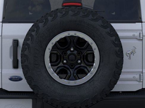 New 2025 Ford Bronco Badlands image 24