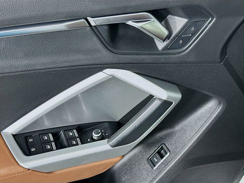 Used 2020 Audi Q3 2.0T Premium w/ Convenience Package image 17