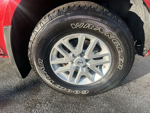 Used 2018 Nissan Frontier SV image 29