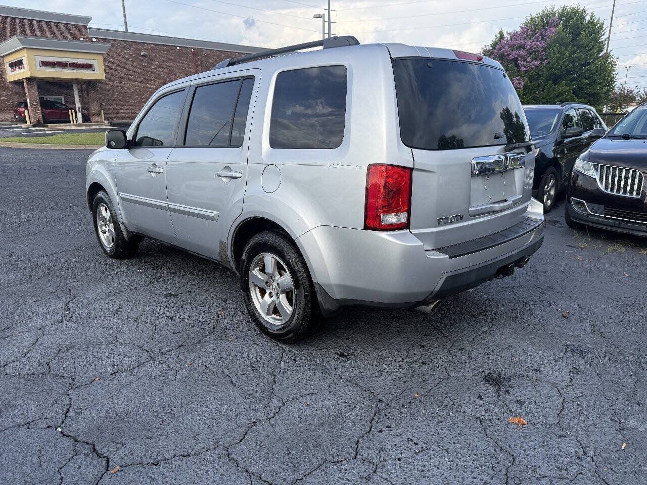 Used 2010 Honda Pilot EX-L image 14
