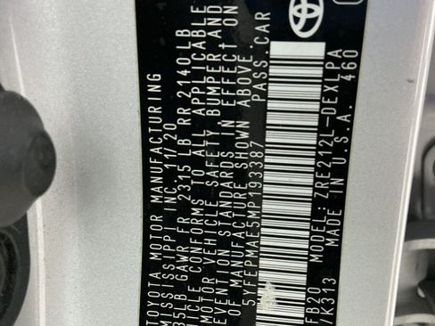 Used 2021 Toyota Corolla LE FWD image 47