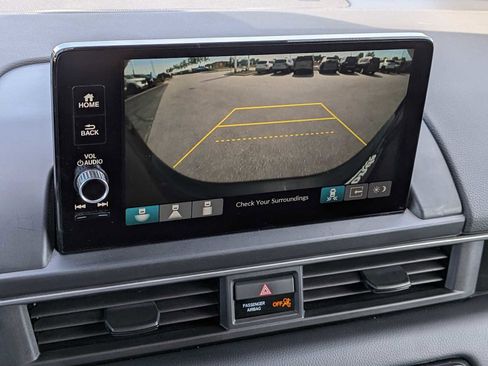 Certified 2025 Honda Pilot Touring image 29