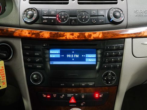 Used 2003 Mercedes-Benz E 320 Sedan image 27