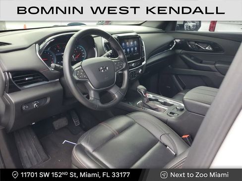Used 2023 Chevrolet Traverse RS image 23