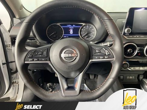 Used 2025 Nissan Sentra SR FWD image 13