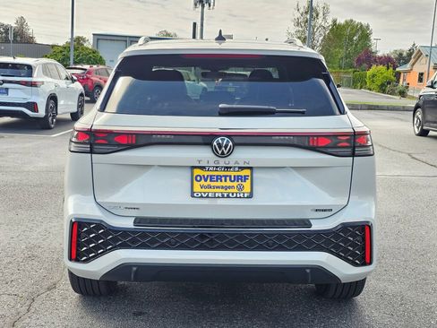 New 2026 Volkswagen Tiguan SEL R-Line AWD/4WD image 5