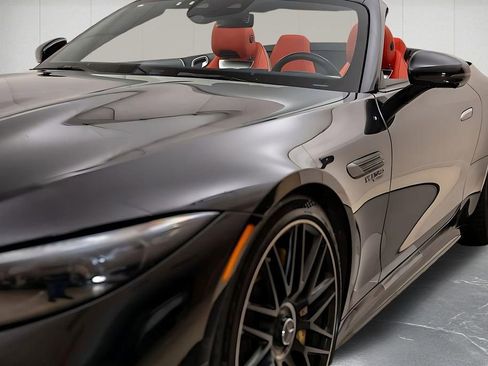 Used 2022 Mercedes-Benz SL 63 AMG 4MATIC image 13