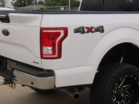 Used 2016 Ford F150 XLT w/ Equipment Group 302A Luxury image 12