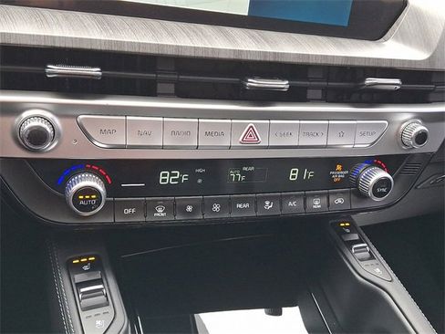 Certified 2023 Kia Telluride EX image 16