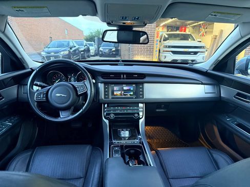 Used 2016 Jaguar XF Prestige AWD/4WD image 7