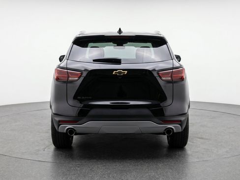 Used 2025 Chevrolet Blazer LT FWD image 7