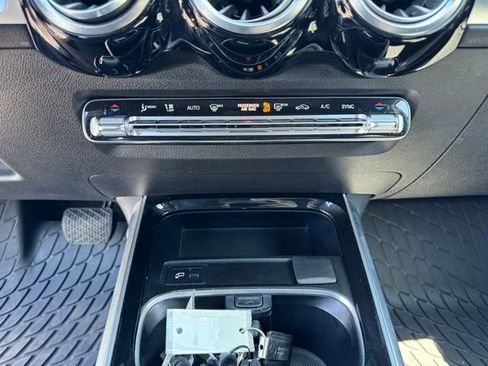 Certified 2022 Mercedes-Benz GLB 250 4MATIC image 17