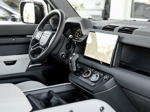 New 2025 Land Rover Defender 130 S AWD/4WD image 33