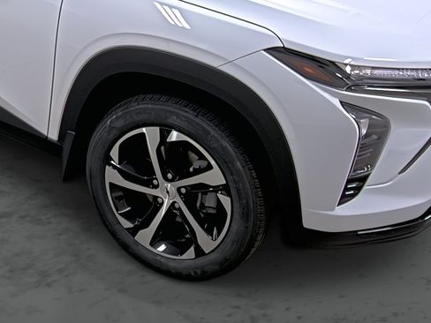 Certified 2024 Chevrolet Trax RS FWD image 14
