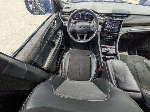Used 2023 Jeep Grand Cherokee L Laredo RWD image 17