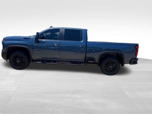 Used 2025 Chevrolet Silverado 2500 LT w/ Trail Boss Package AWD/4WD image 23