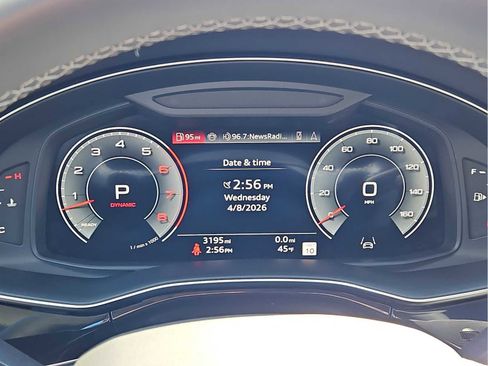Certified 2025 Audi Q8 Premium AWD/4WD image 21