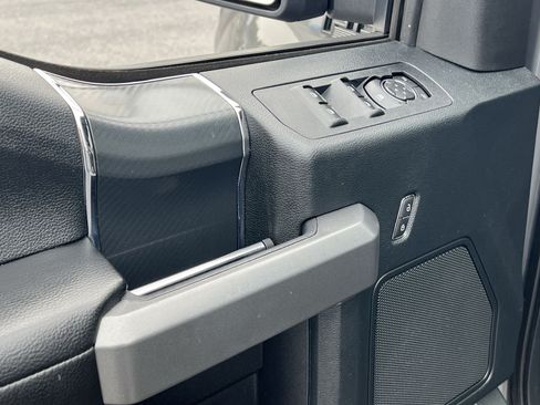 Used 2018 Ford F150 XLT w/ Equipment Group 302A Luxury RWD image 23