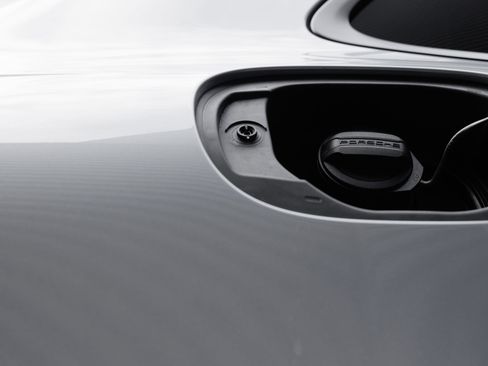 Certified 2026 Porsche Macan AWD/4WD image 30
