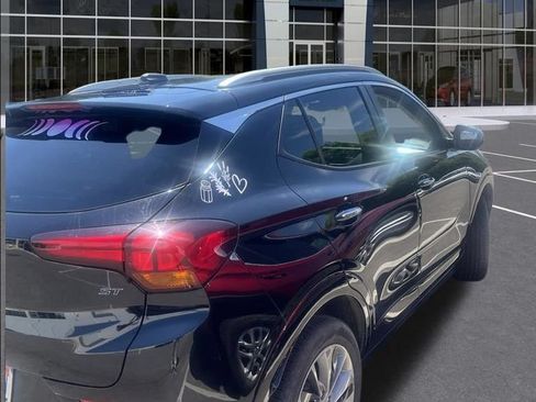 Used 2022 Buick Encore GX Preferred w/ Sport Touring Package FWD image 10