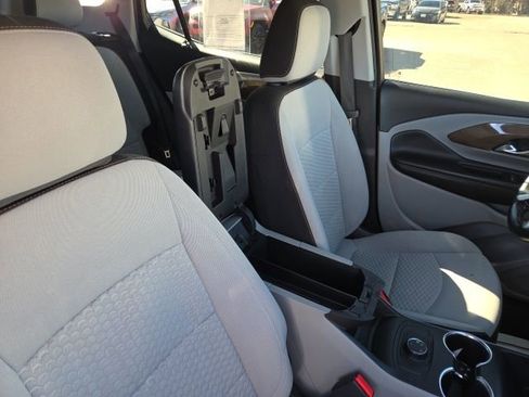 Used 2018 GMC Terrain SLE image 33