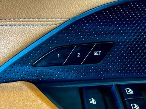 Used 2023 BMW 430i Convertible w/ Premium Package image 22