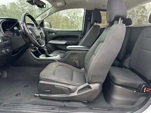 Used 2022 Chevrolet Colorado LT w/ Safety Package AWD/4WD image 24