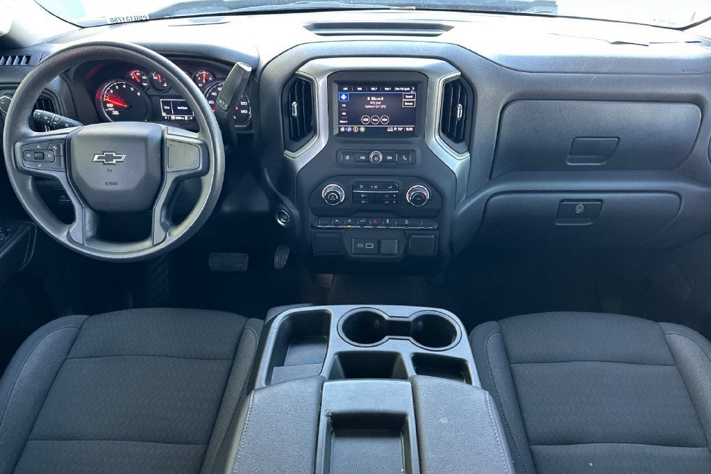 Used 2025 Chevrolet Silverado 1500 Custom Trail Boss AWD/4WD image 13