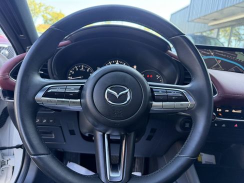 Used 2019 MAZDA MAZDA3 Hatchback w/ Premium Package FWD image 19