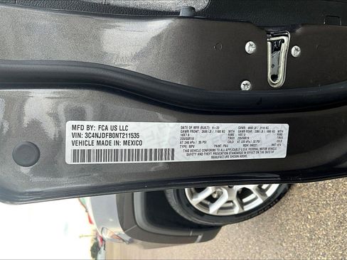 Used 2022 Jeep Compass Latitude image 32