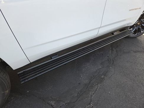 New 2026 Chevrolet Suburban High Country image 22