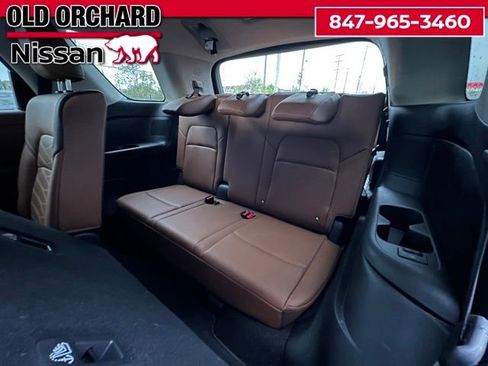 Used 2025 Nissan Pathfinder Platinum w/ Cargo Package AWD/4WD image 13