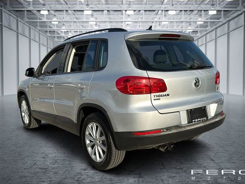 Used 2017 Volkswagen Tiguan Limited w/ Premium Package image 3