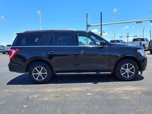 Used 2021 Ford Expedition XLT RWD image 8