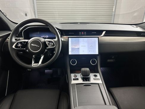 Used 2026 Jaguar F-PACE R-Dynamic S AWD/4WD image 4
