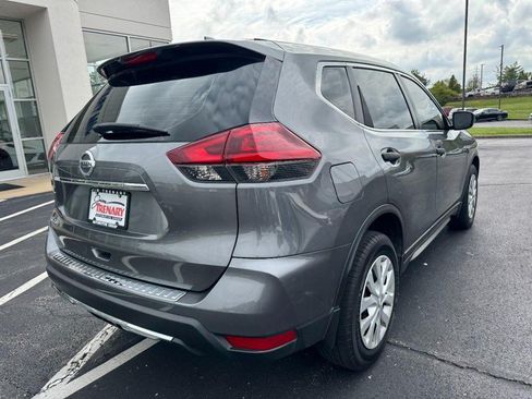 Used 2019 Nissan Rogue S FWD image 3