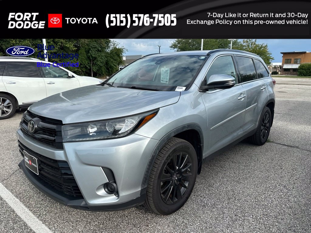 Used 2019 Toyota Highlander SE AWD/4WD image 1