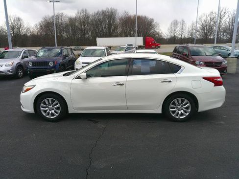 Used 2016 Nissan Altima 2.5 image 3