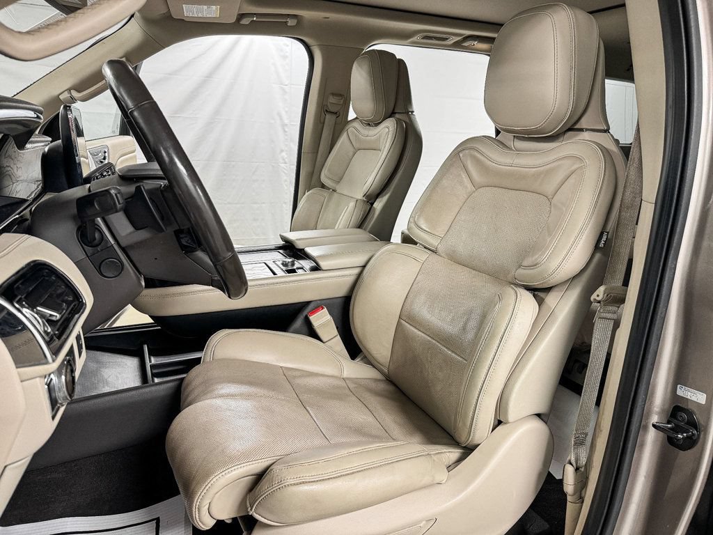 Used 2018 Lincoln Navigator Reserve w/ Technology Package AWD/4WD image 9