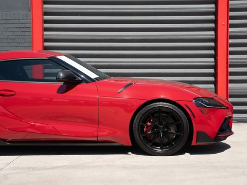 Used 2025 Toyota Supra RWD image 11